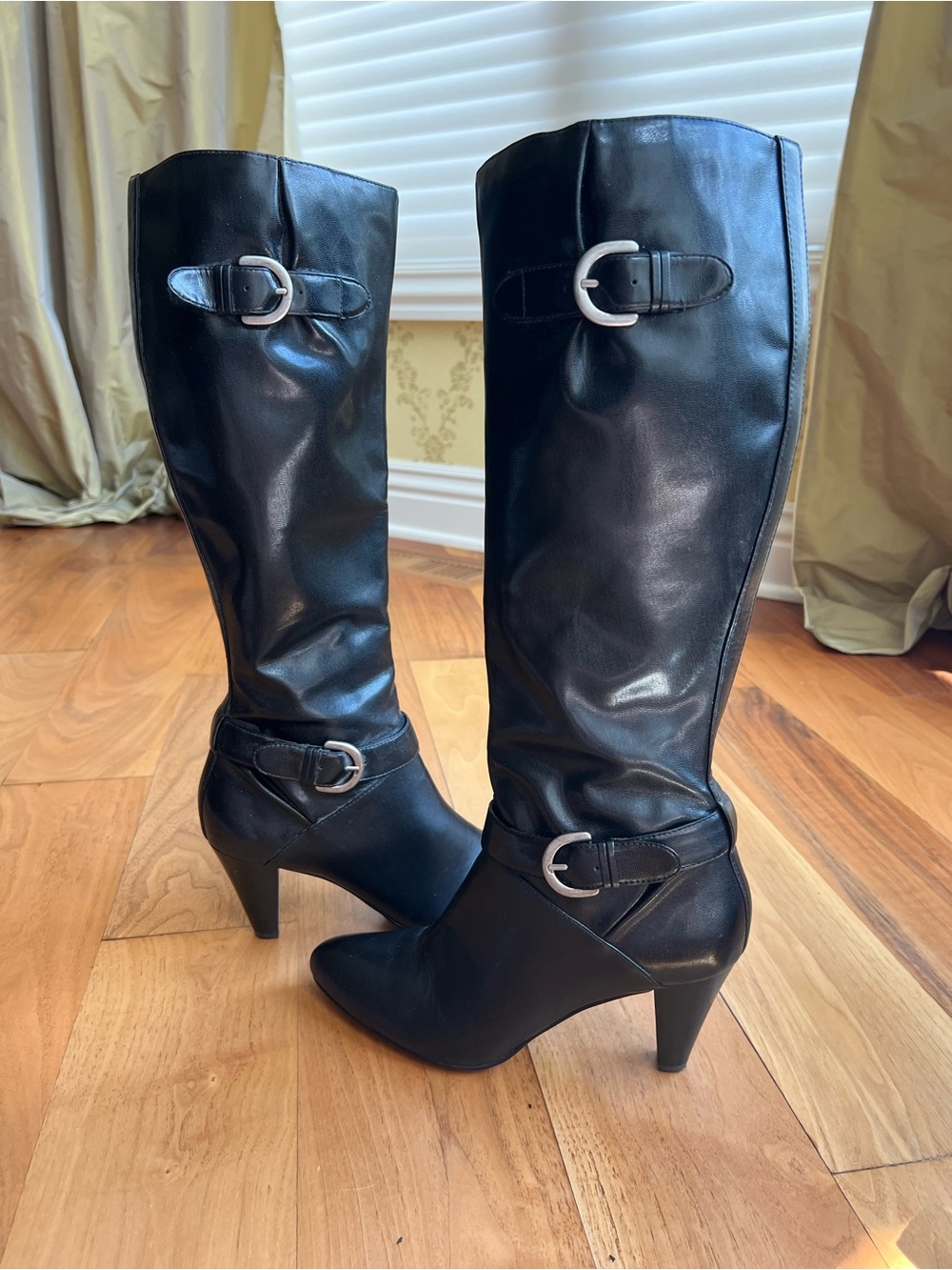 Women’s Size 8 Alfani Knee-High Black Boots